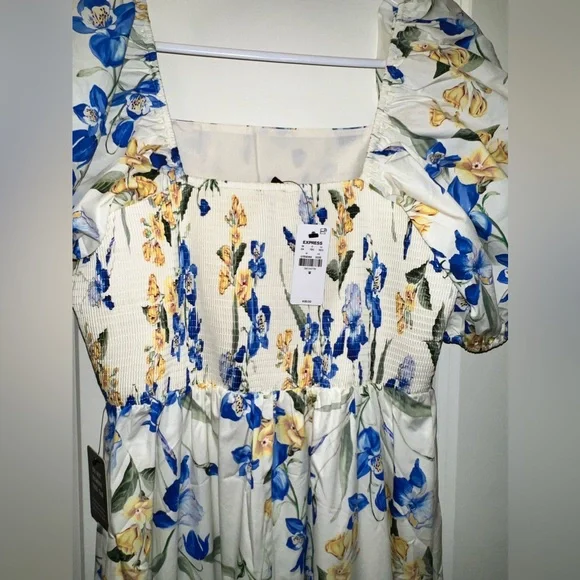 Express Floral Square Neck Puff Sleeve Tiered
Poplin Midi Dress - Picture 11 of 13